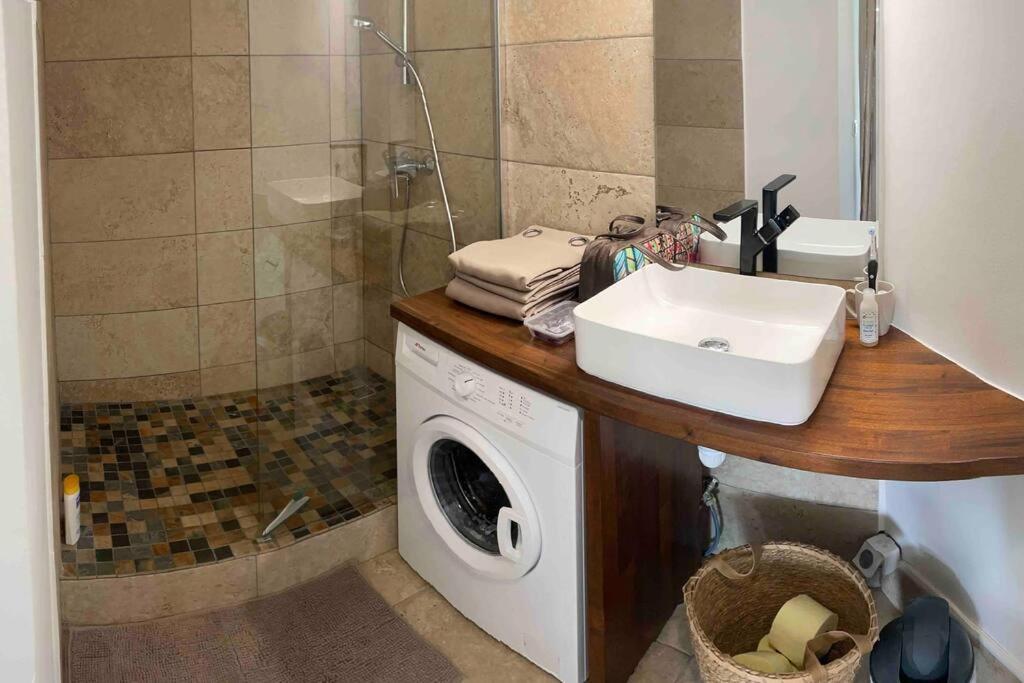 Apartamento Tropical Vibes Saint-Gilles-les-Bains Exterior foto
